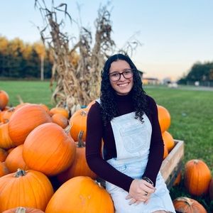 Meet your Posher, Georgia